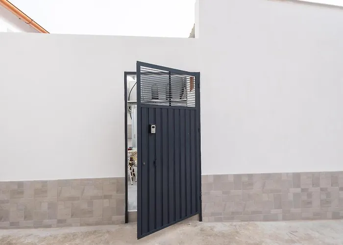 Casa Francesca מנפי